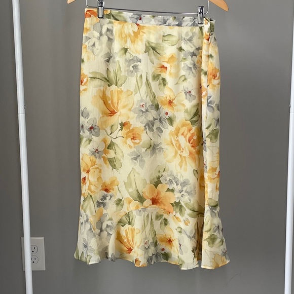 Vintage Yellow Floral Ruffle Midi Skirt | Cottagecore Dream - Picture 2 of 2